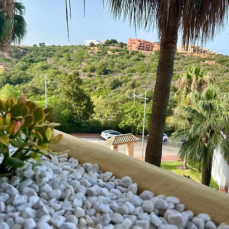 Duquesa Village Property Манилва Экстерьер фото