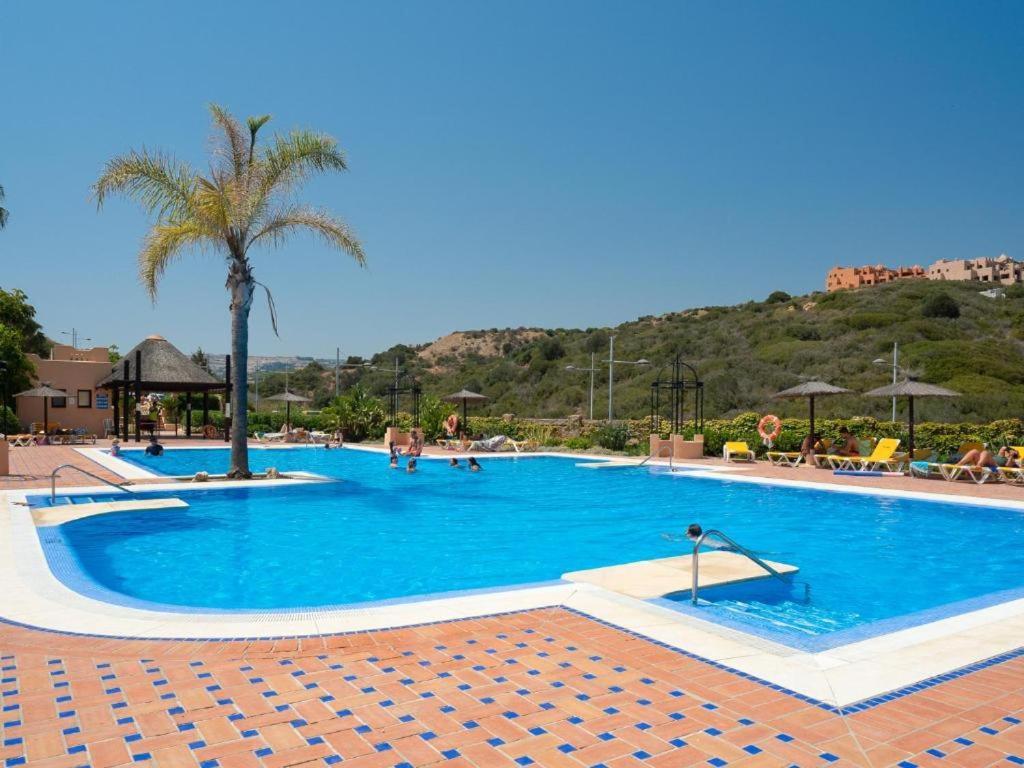 Duquesa Village Property Манилва Экстерьер фото