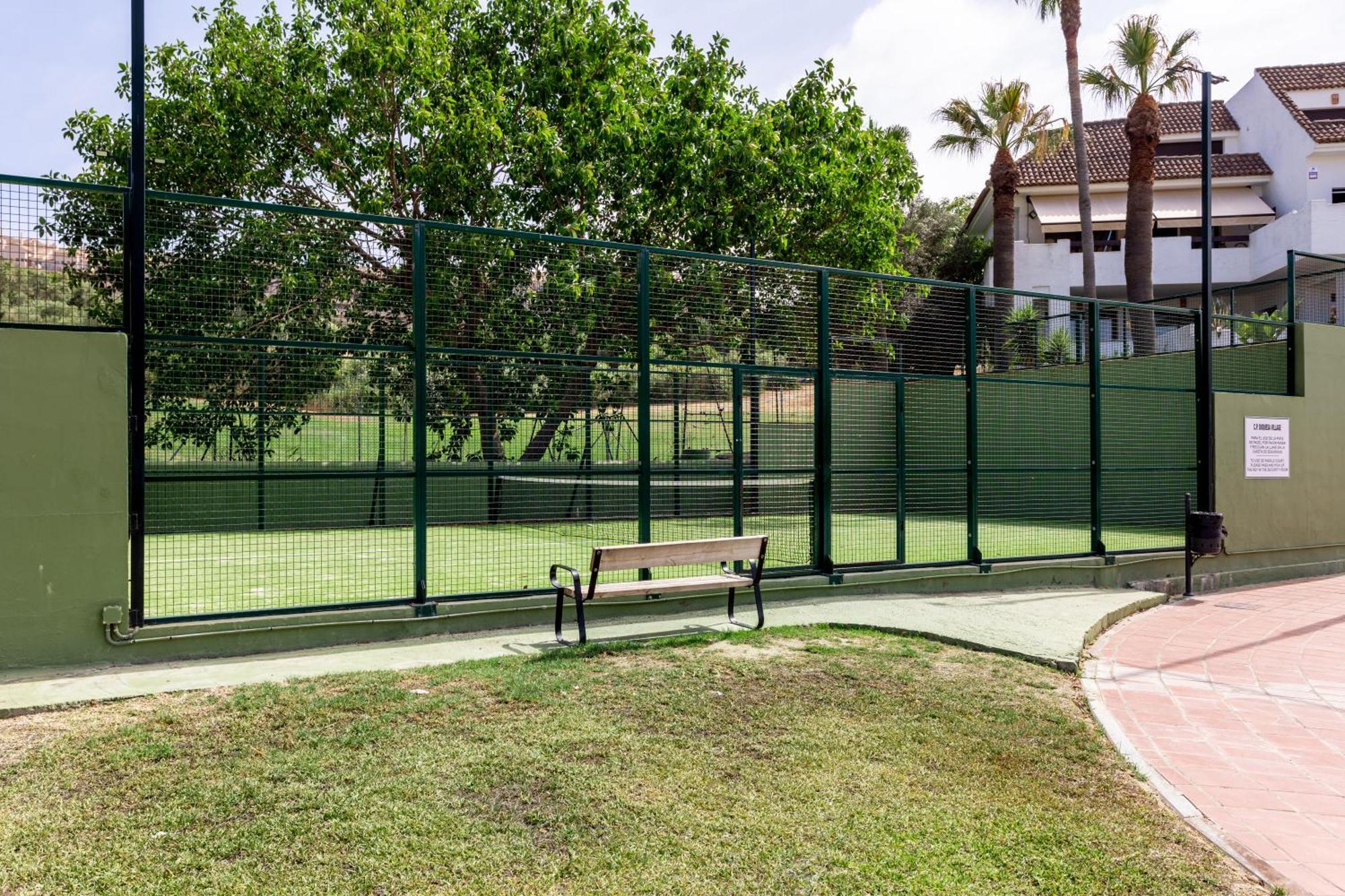 Duquesa Village Property Манилва Экстерьер фото