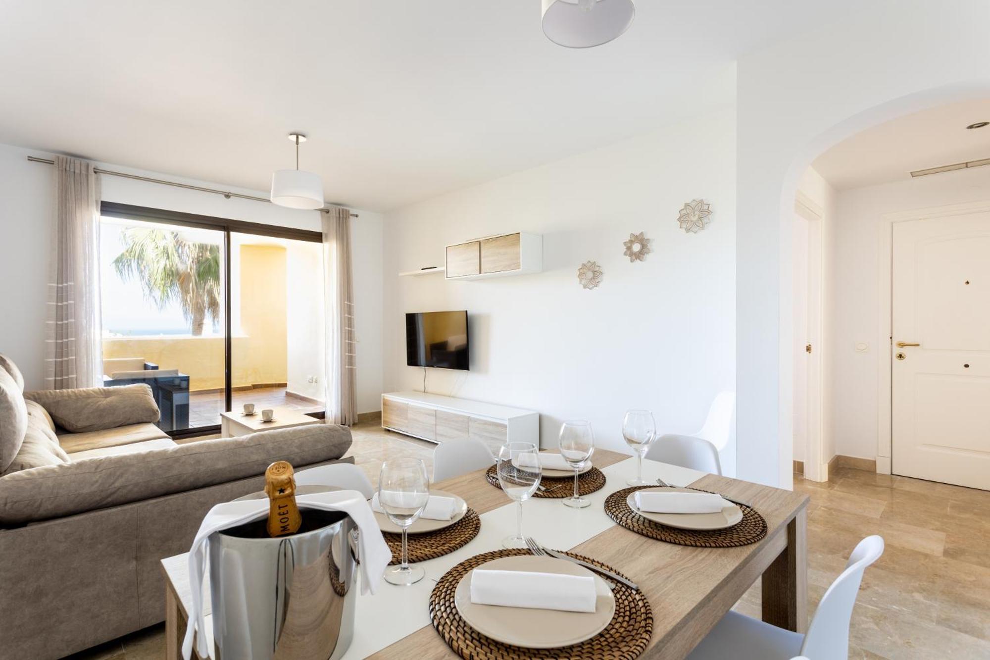 Duquesa Village Property Манилва Экстерьер фото